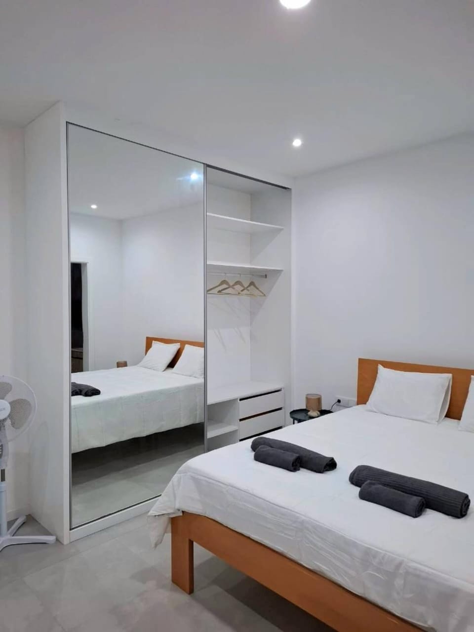 Bed, Bedroom, towels, wardrobe