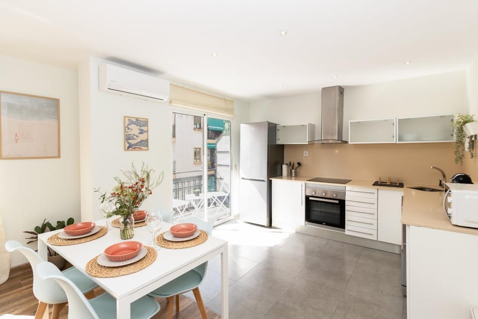 GuestReady - Your Sunny Valencia Basecamp Apartment in Valencia