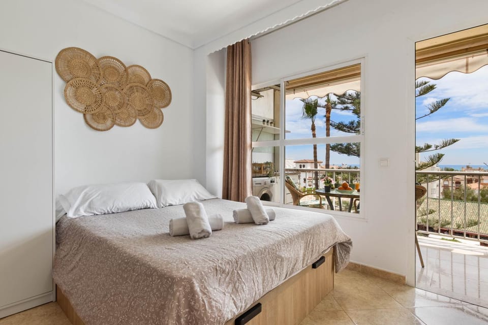 Carihuela Palace 414 By IVI Real Estate Apartment in Torremolinos