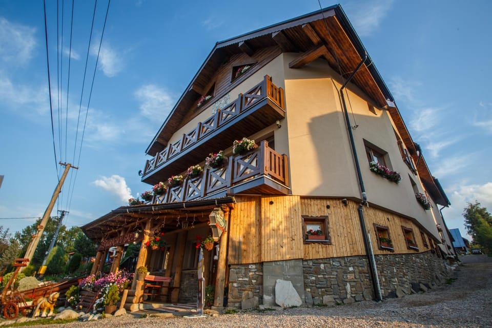 Property building, Day