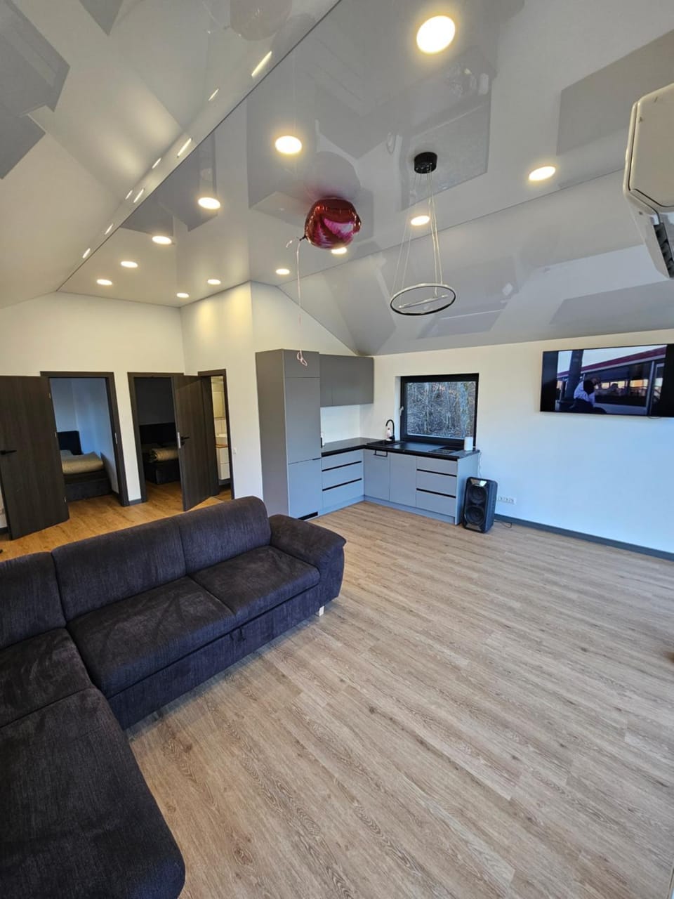 Communal lounge/ TV room, TV and multimedia, Kitchen or kitchenette, Living room