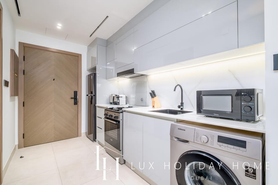 Kitchen or kitchenette, stove