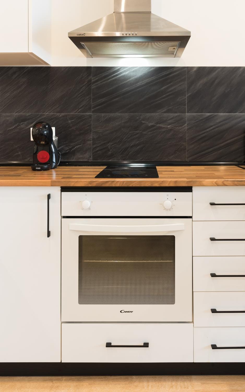 Kitchen or kitchenette, oven, stove
