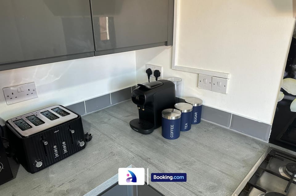 Kitchen or kitchenette, toaster
