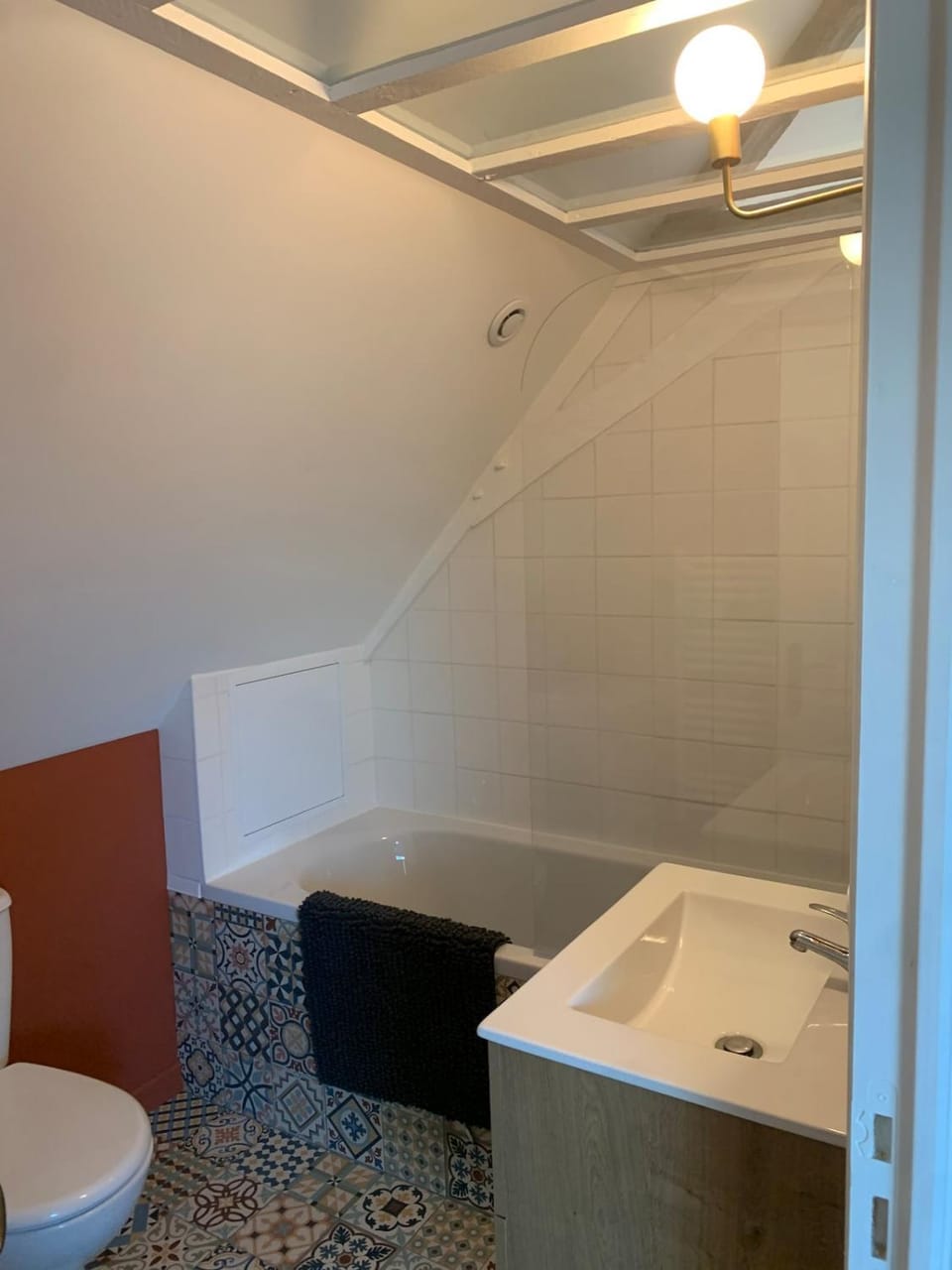 Bathroom, Bath