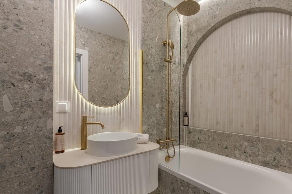 Shower, Bathroom, Bath, towels