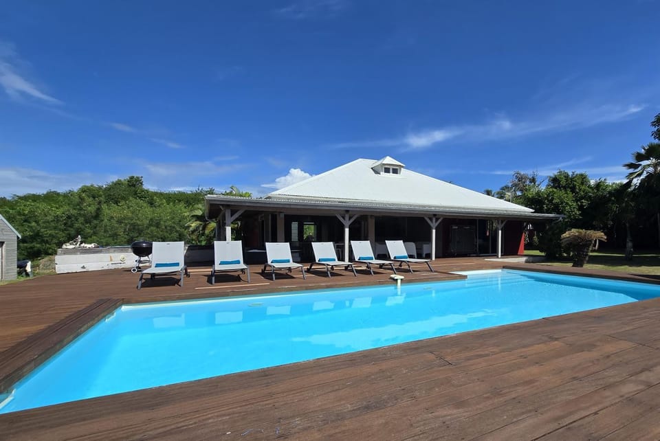 Day, Swimming pool, sunbed
