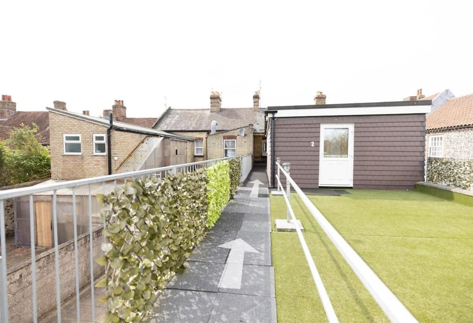 Brandon Apartment in Town Centre with parking Apartment in Brandon