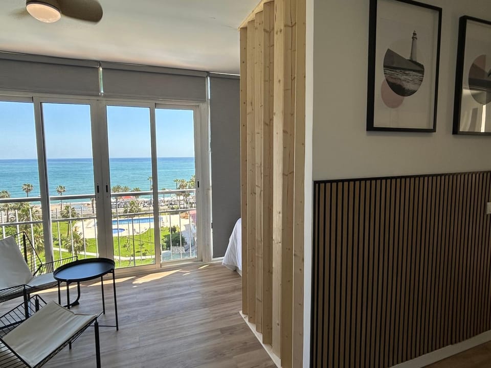 View (from property/room), Dining area, Sea view
