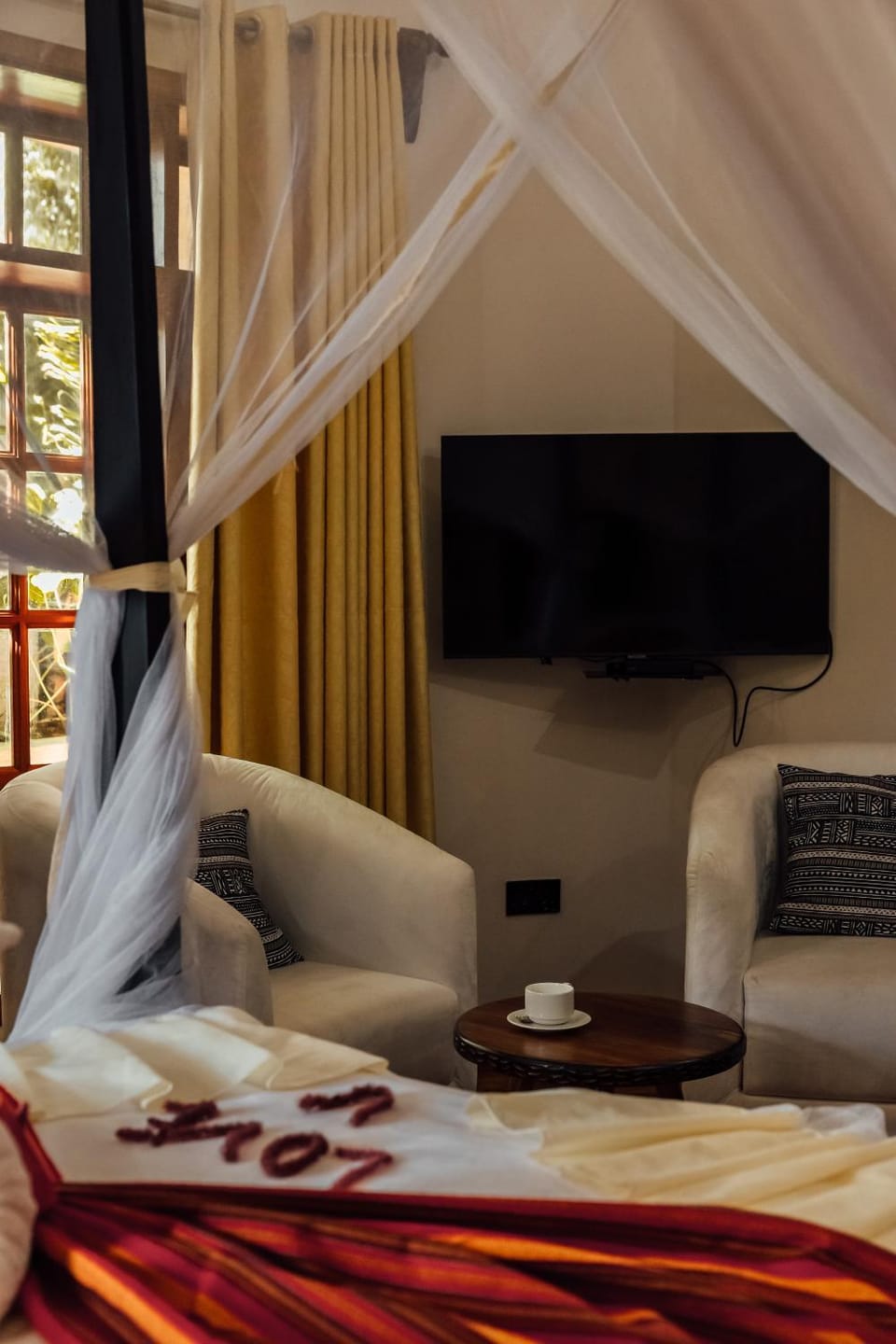 Bed, TV and multimedia