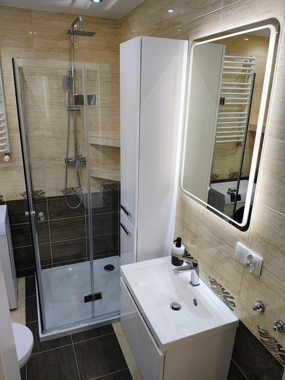 Shower, Bathroom, towels