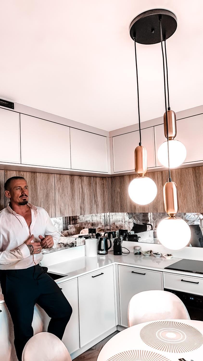 People, Living room, Guests, kitchen