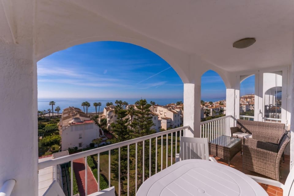 LAGUNA BEACH- VISTAS AL MAR- HOME RENt MALAGA Apartment in Axarquía