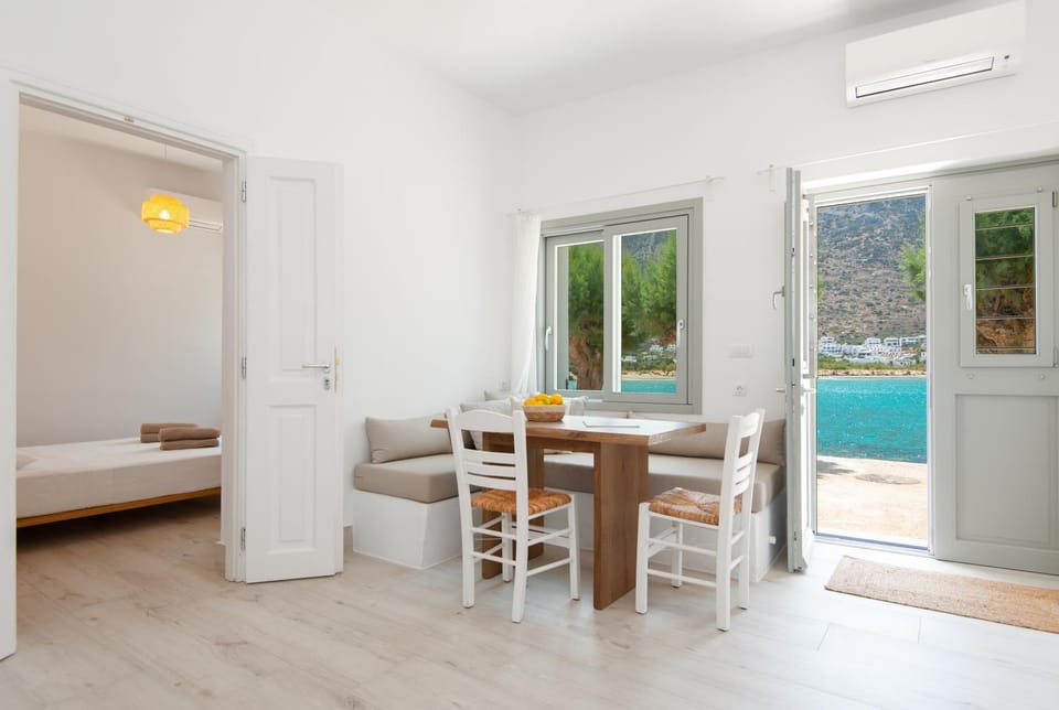 BLUE VILLA Sifnos Villa in Milos