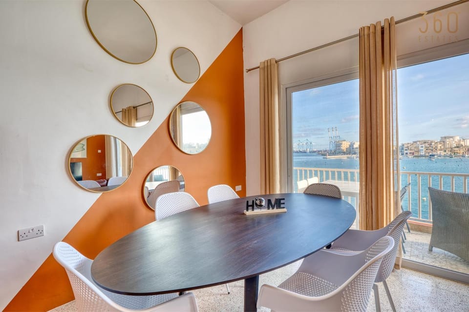 Natural landscape, Living room, Seating area, Dining area, River view, Sea view