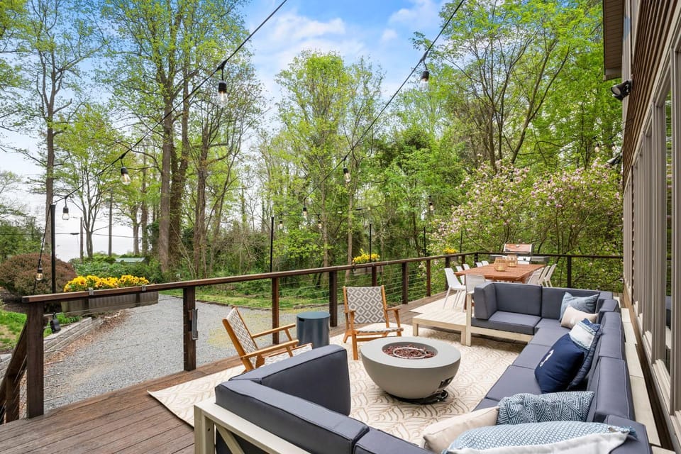 Day, View (from property/room), Balcony/Terrace, Seating area, Dining area