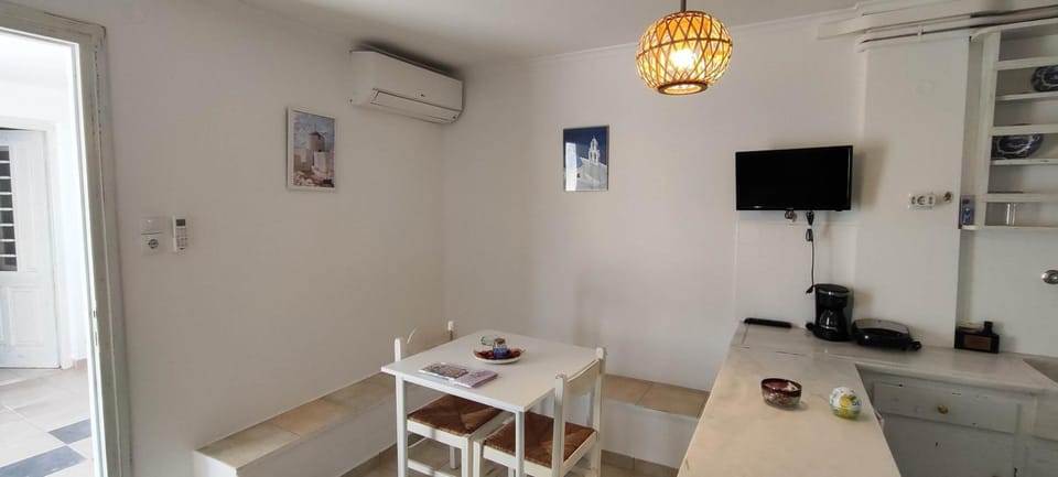 Dandelion Paros Apartments I-II Apartment in Paros, Greece