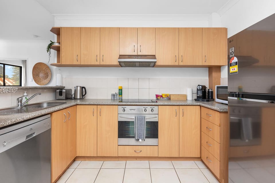 oven, kitchen