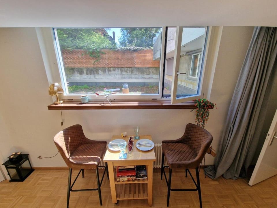 View (from property/room), Living room, Dining area