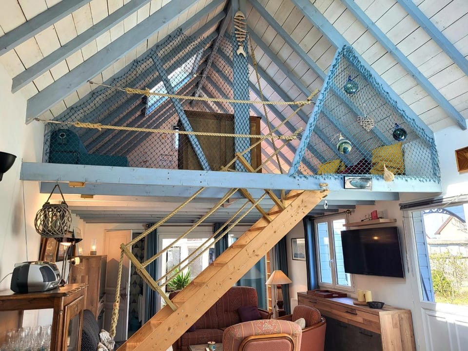 Property building, Living room
