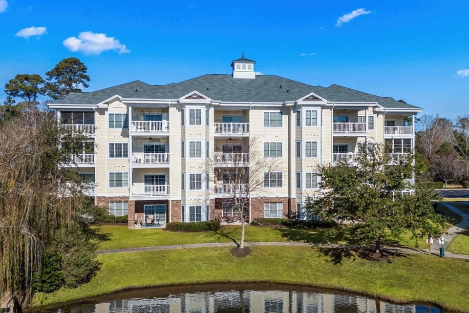 Magnolia Lake Waterfront Stay Unit 204 House in Myrtle Beach