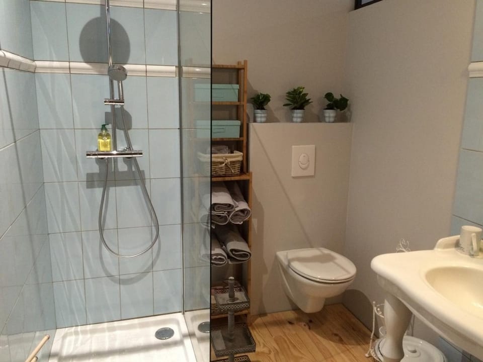 Bathroom, View (from property/room), Bedroom