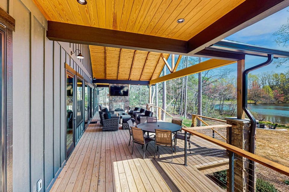 Carolina Cabin Cabin in Mills River