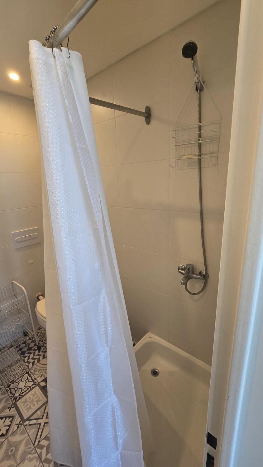 Shower, Bathroom, Bath, towels