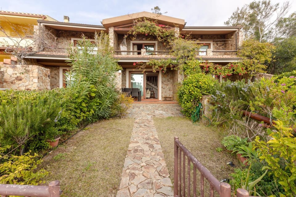 Property building, Garden, Garden view