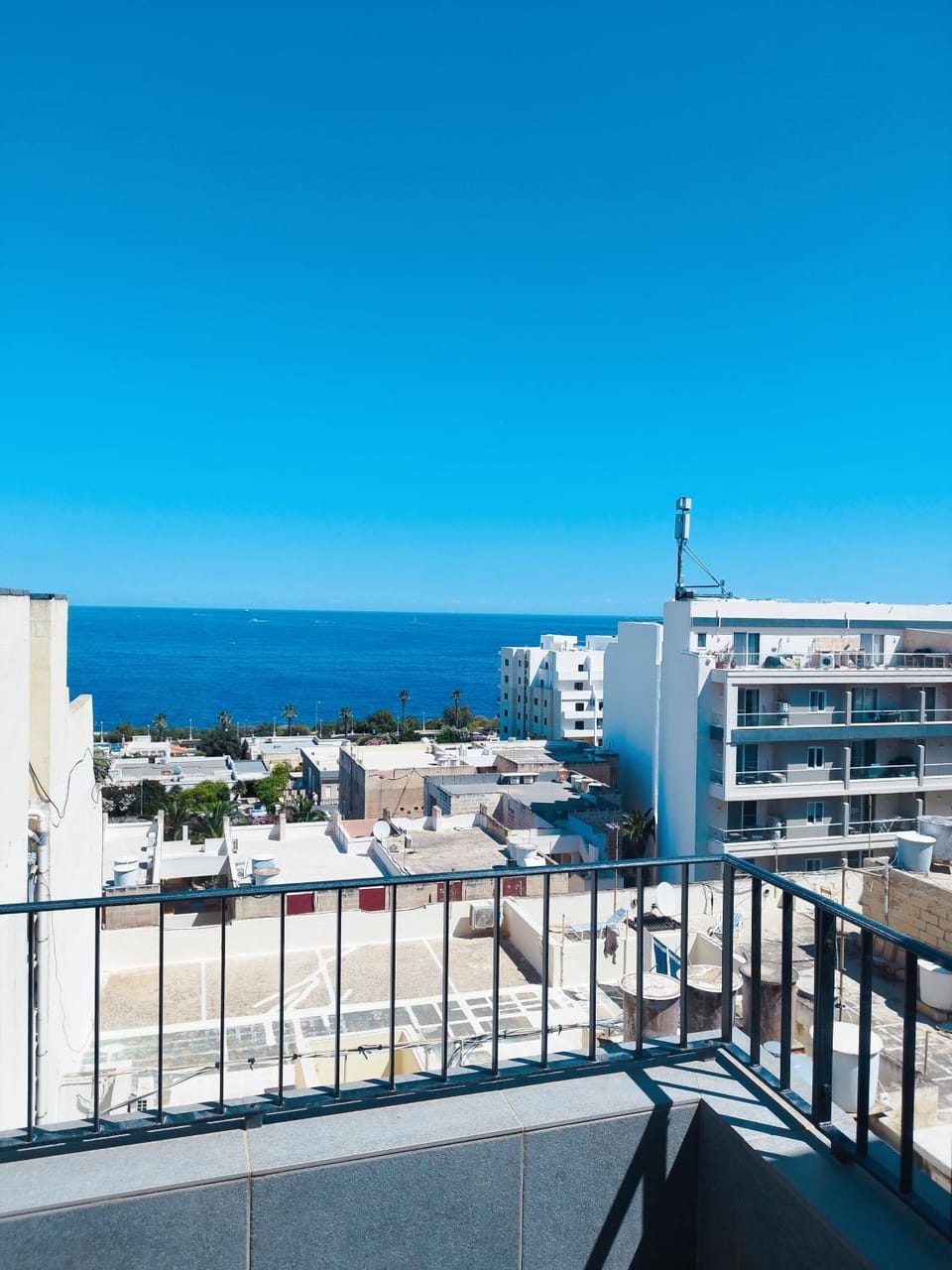Vela Vista Penthouse Attico 14 Entire Unit Apartment in Saint Paul's Bay