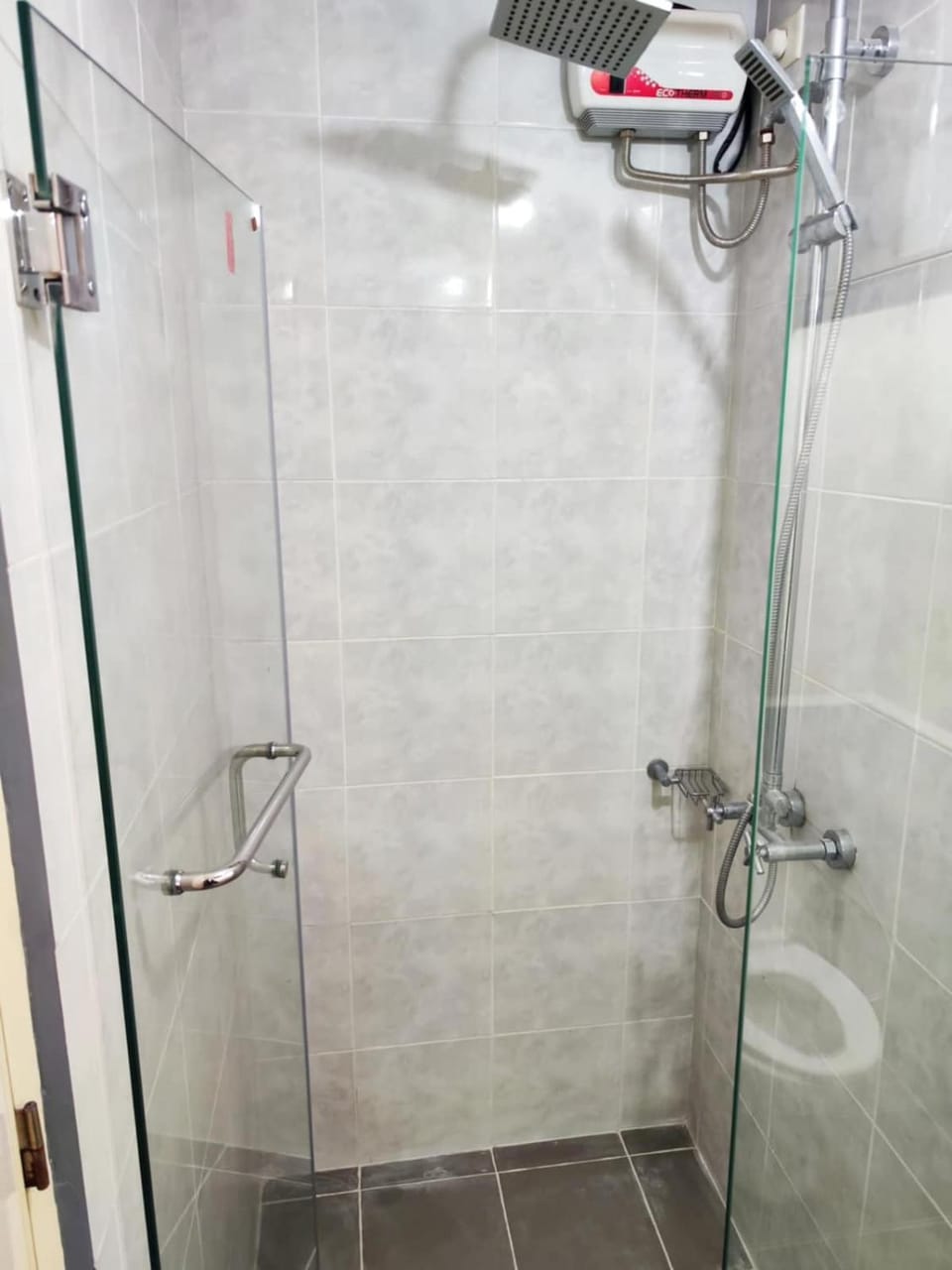 Unit 23L T-B The Pearl Place Ortigas Apartment in Mandaluyong