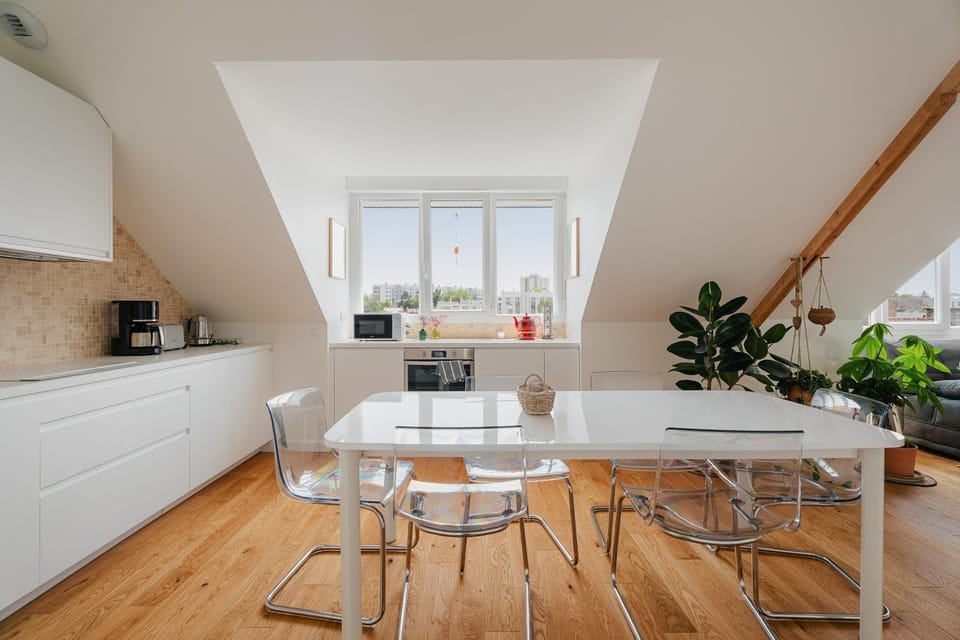 Property building, Kitchen or kitchenette, Living room