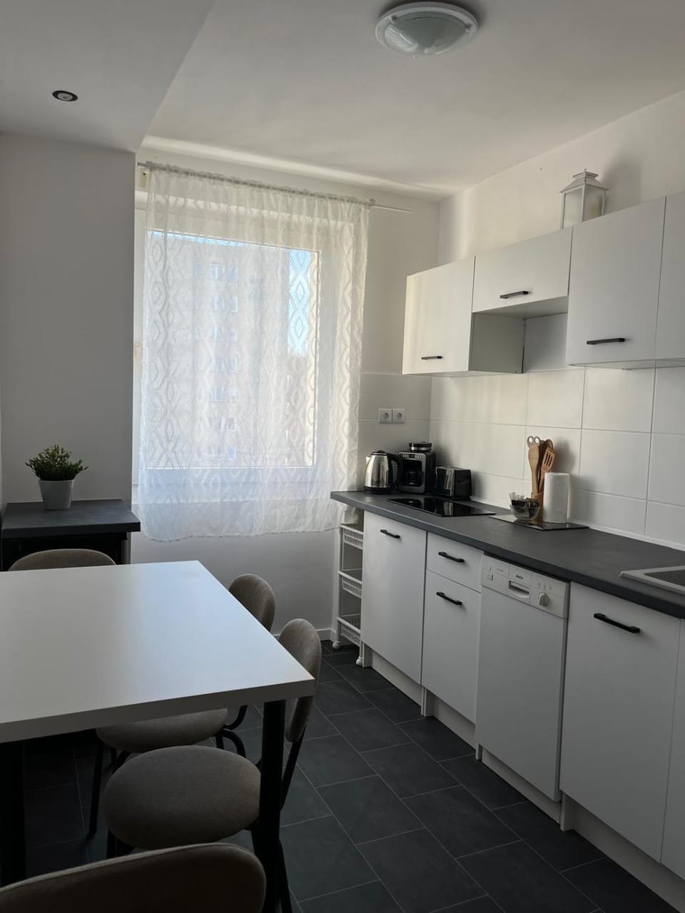Dining area, oven, stove