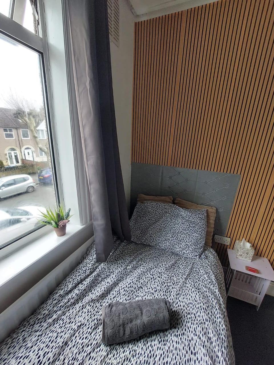 People, View (from property/room), Other, Photo of the whole room, Bedroom, Guests, Street view, Area and facilities, Quiet street view, storage