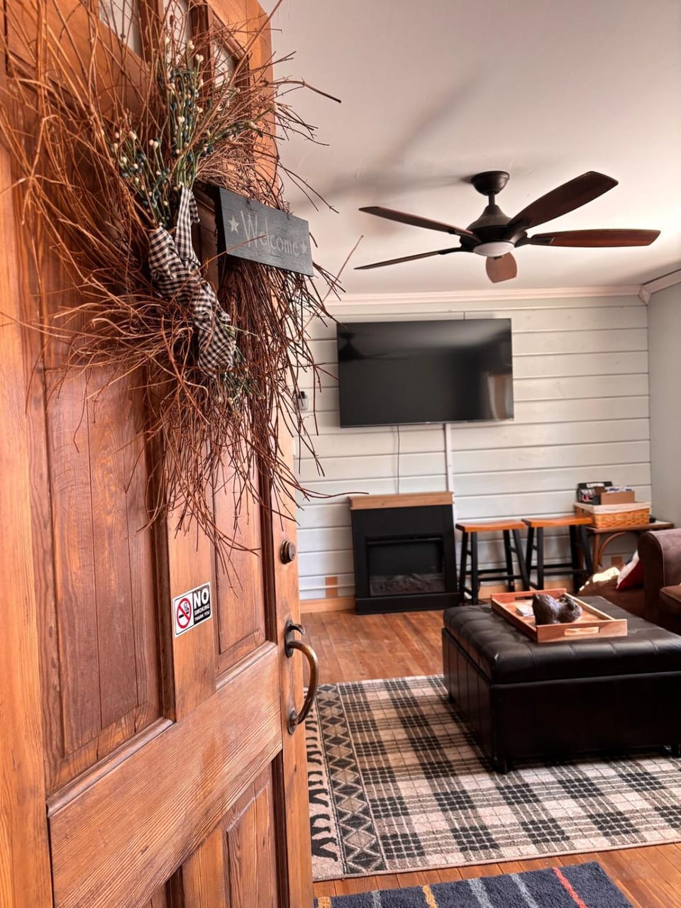 Communal lounge/ TV room