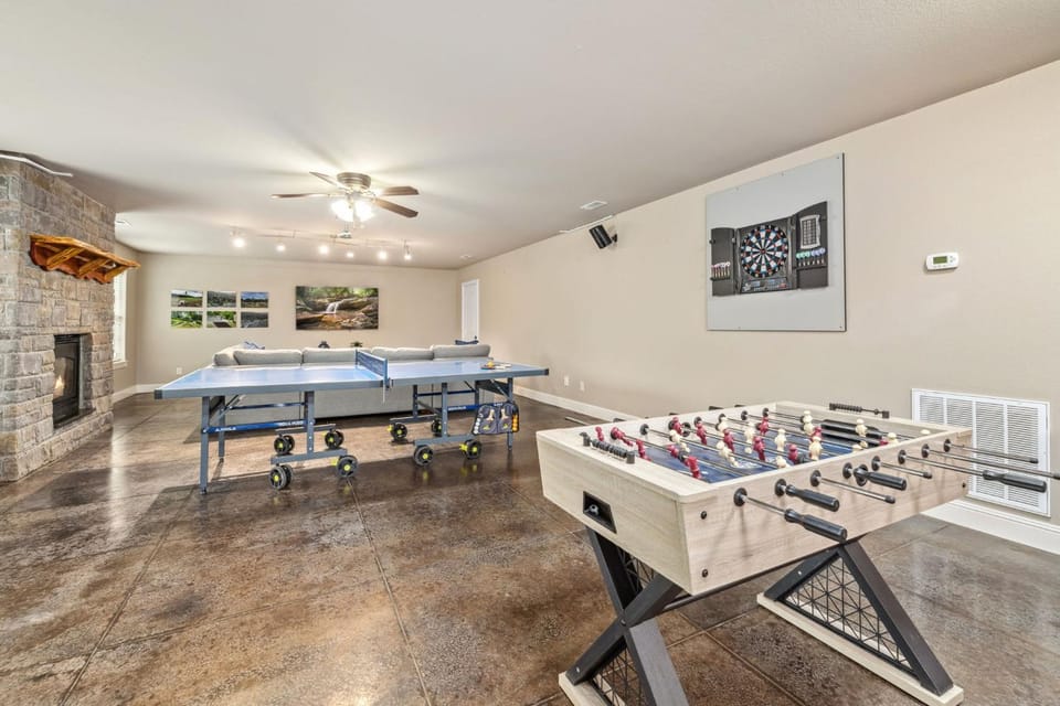 Coler Cottage- Half mi to Coler MTB Trail-Game Room House in Bentonville