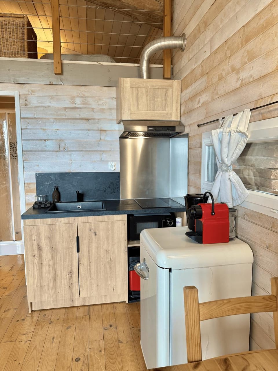 Kitchen or kitchenette, stove