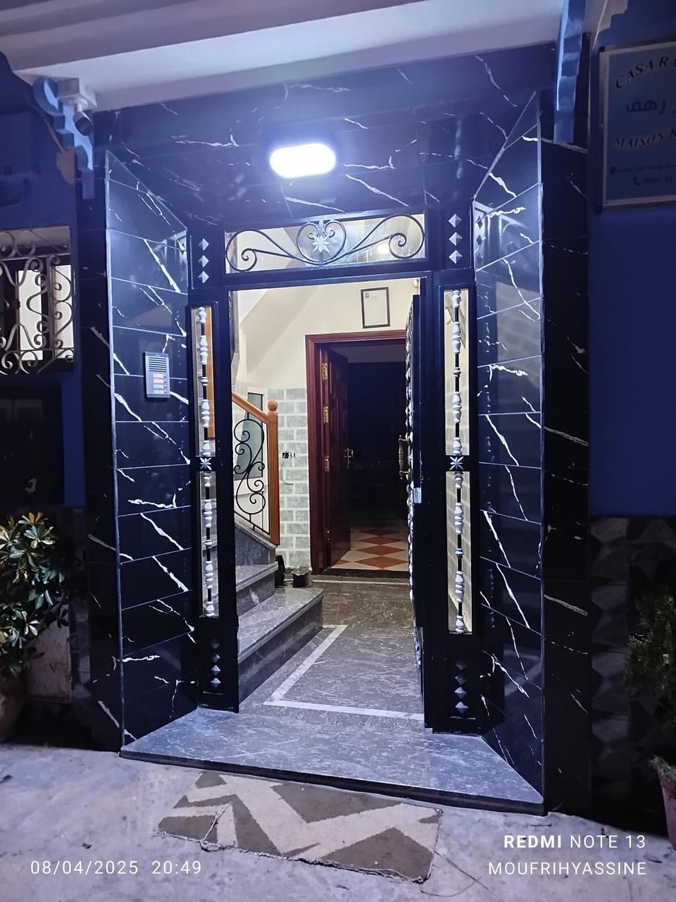 Facade/entrance