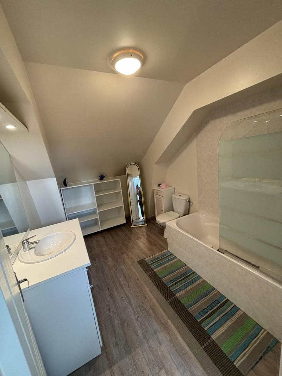 Bathroom, Bath