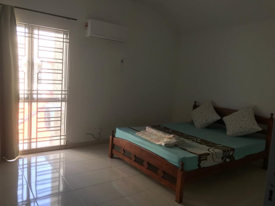 Batu Kawan Home House in Penang