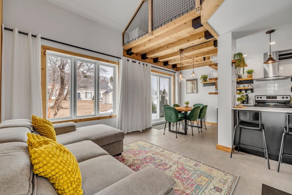 Kitchen or kitchenette, Living room, Dining area
