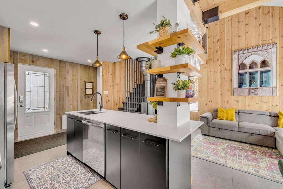 Kitchen or kitchenette, Living room