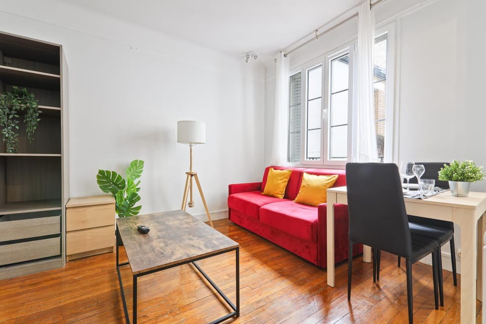 Bed, Living room, Dining area