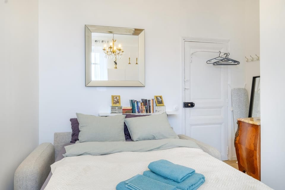 Living room, Bedroom