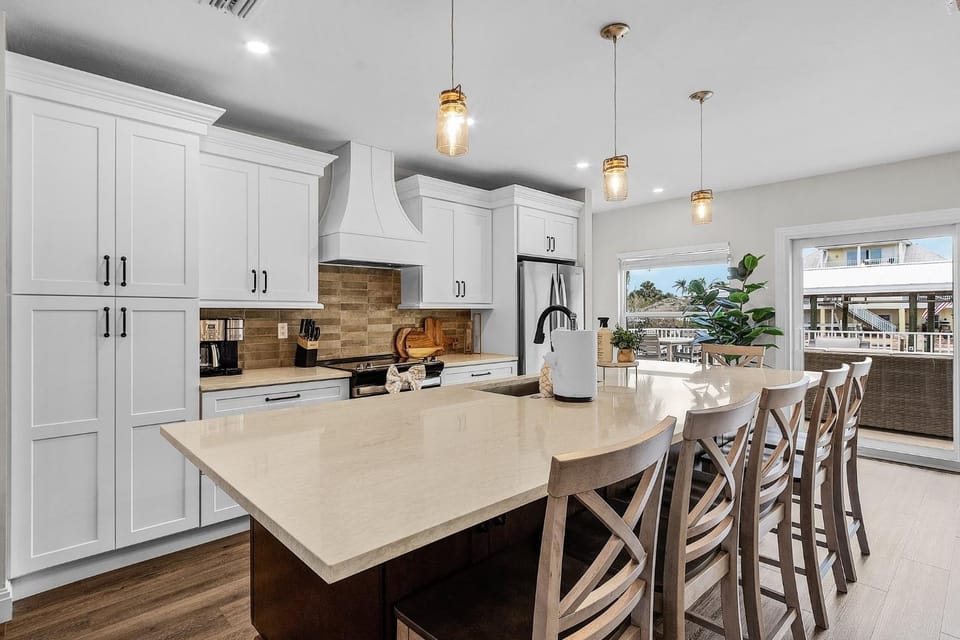 218 Oasis on Ohio- Stunning Pool Home with Dock Access! home House in Estero Island