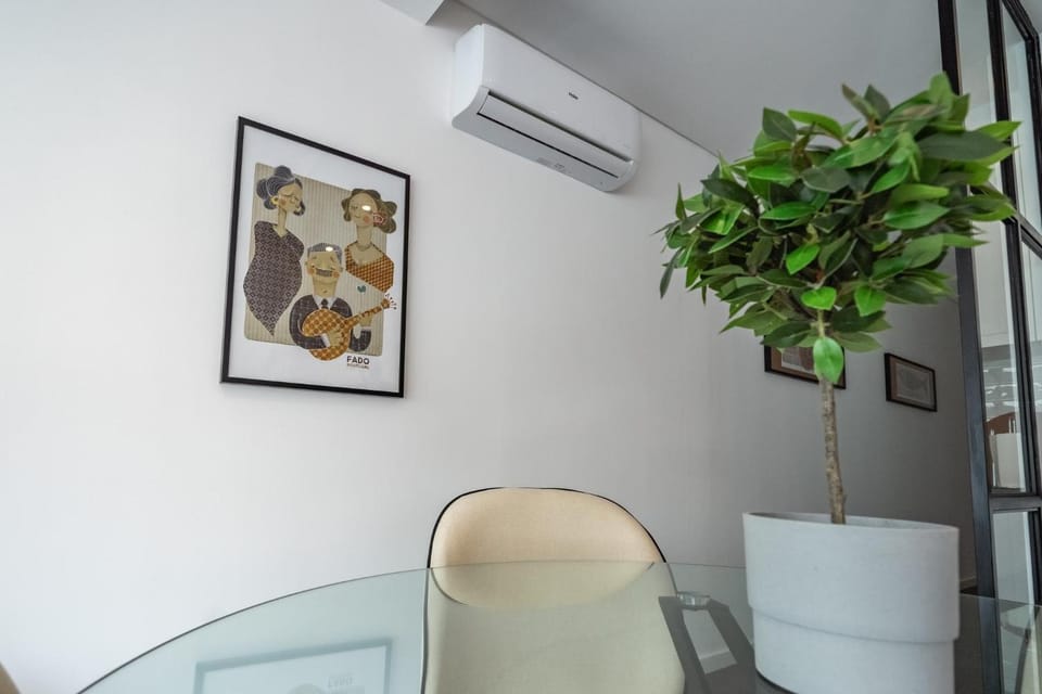 Living room, Seating area, air conditioner
