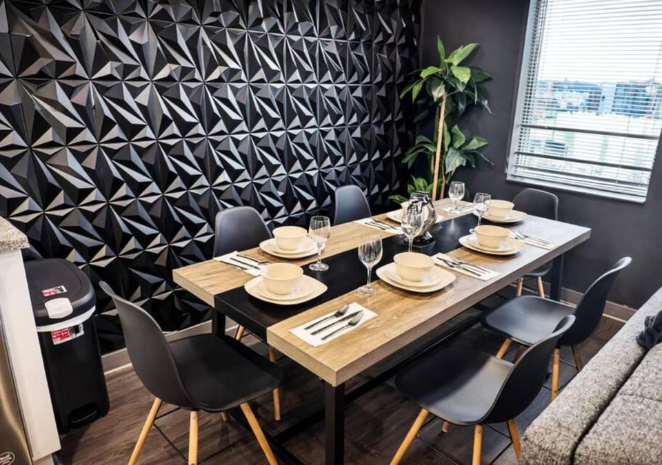 Seating area, Dining area