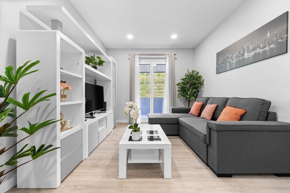 Communal lounge/ TV room, Living room