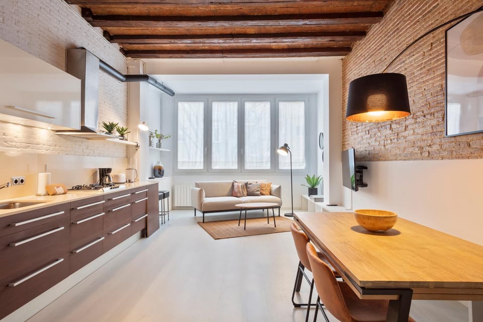 Kitchen or kitchenette, Seating area