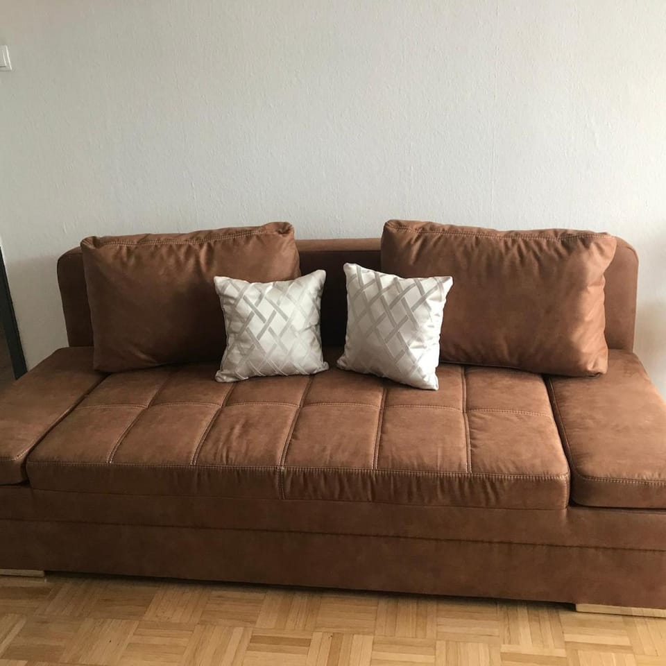Seating area, Bedroom